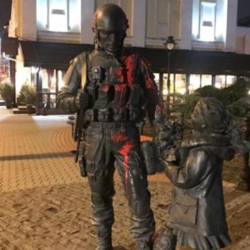 Кримчанин отримав півроку колонії-поселення за фарбу на пам’ятнику в знак протесту проти окупації