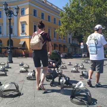 Більше сотні капканів виставили у центрі Одеси – правозахисники провели акцію “В’ЯЗНІ КРЕМЛЯ” на підтримку політв’язнів та військовополонених