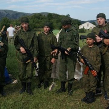 Майбутні солдати Путіна. Чому світ повинен зупинити мілітаризацію дітей у Криму