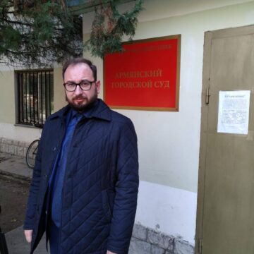 Свидетель обвинения в суде заявил, что М. Джемилев не пытался продвинуться за территорию КПП в сторону Армянска