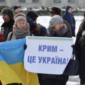 Кримчан залякують в’язницею за вихід на акції протесту