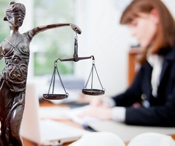 Залякування, тиск та переслідування адвокатів є неприпустимими: заява правозахисників