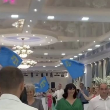 Из-за песни на свадьбе шестерых крымских татар оштрафовали и арестовали