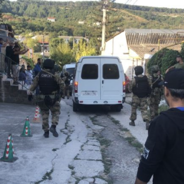 Троих задержанных накануне крымских татар оккупанты отправили в СИЗО